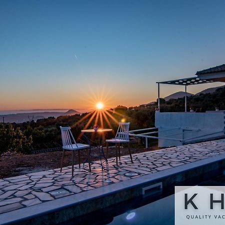 Skoumas Villa Surrounded By Olive Trees! Vlachata Ngoại thất bức ảnh